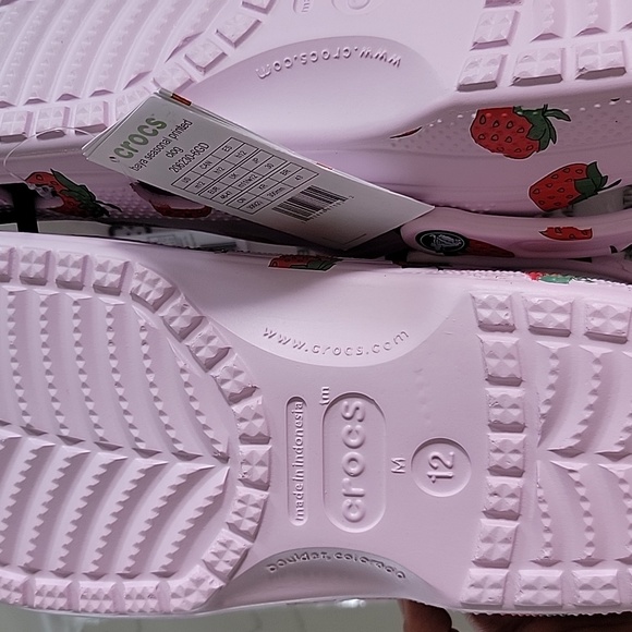 NWT Strawberry Crocs - Picture 5 of 5